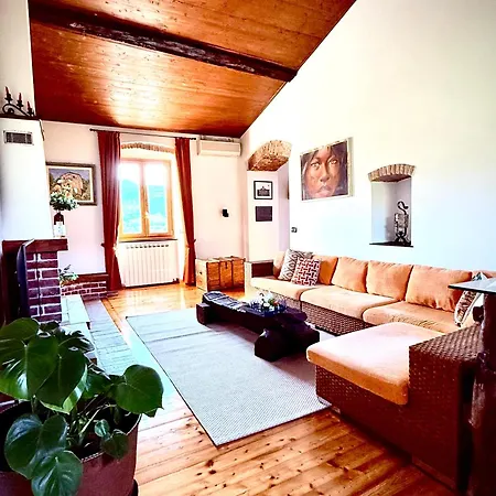 Дом отдыха La - Cozy House With Parking, Wifi, Box And Air Conditioning