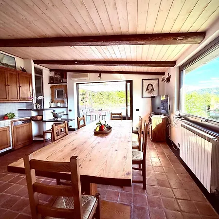 Дом отдыха La - Cozy House With Parking, Wifi, Box And Air Conditioning *