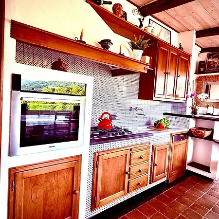 Дом отдыха La - Cozy House With Parking, Wifi, Box And Air Conditioning Рапалло