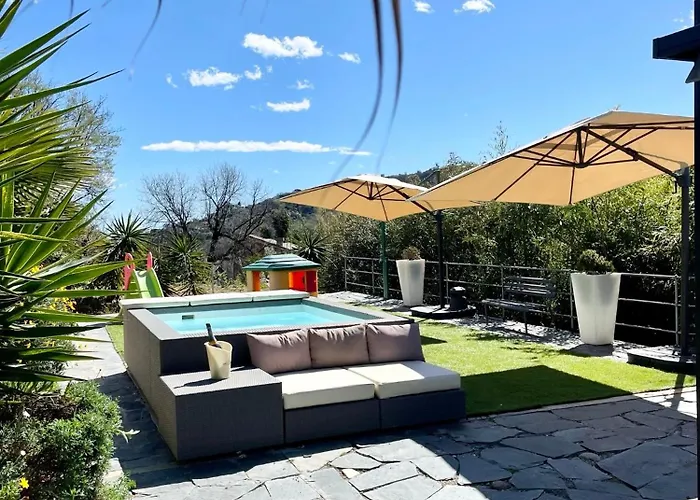 Casa de Férias La - Cozy House With Parking, Wifi, Box And Air Conditioning