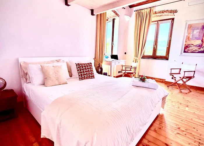 La - Cozy House With Parking, Wifi, Box And Air Conditioning Casa de Férias *