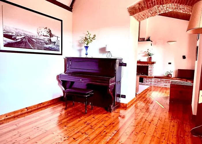 La - Cozy House With Parking, Wifi, Box And Air Conditioning Casa de Férias *